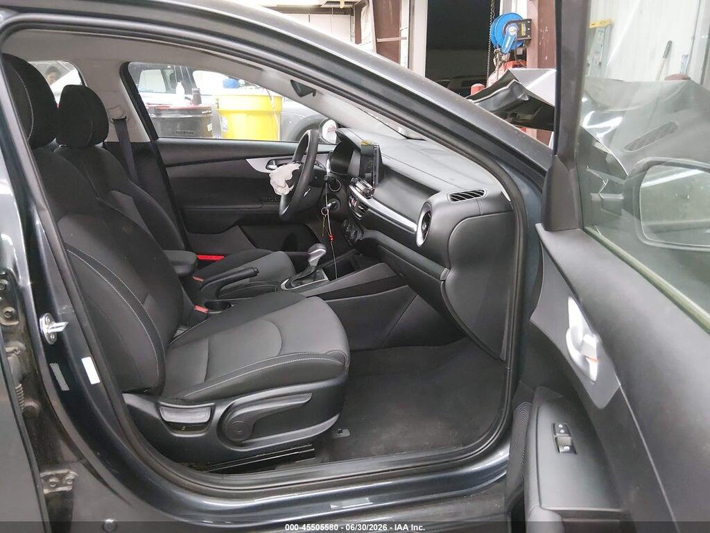 3KPF24AD6PE645086 2023 KIA FORTE photo no. 5