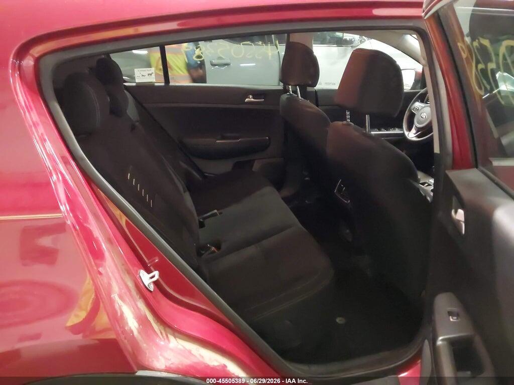 KNDPMCAC0J7427894 2018 KIA SPORTAGE photo no. 8