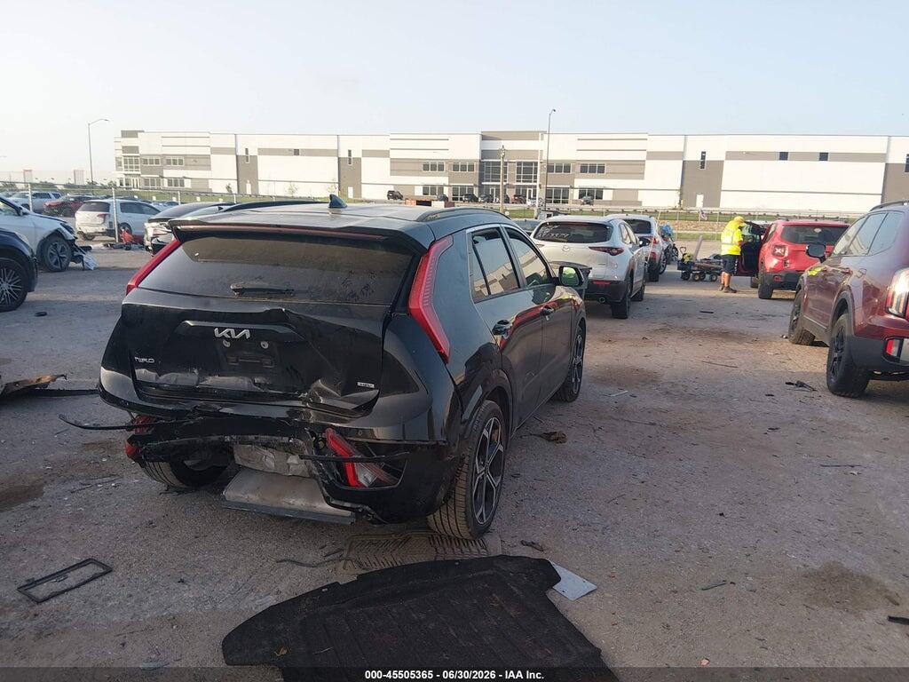 KNDCR3LE3P5051758 2023 KIA NIRO photo no. 4