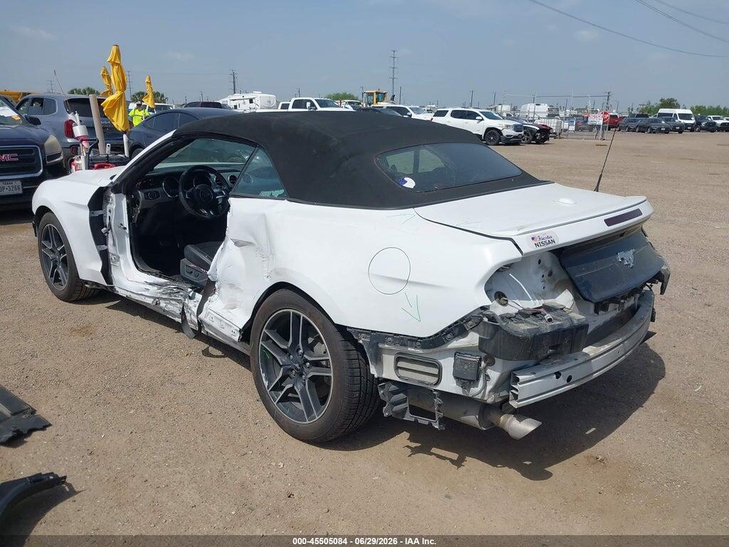 1FATP8UH9N5118720 2022 FORD MUSTANG photo no. 3