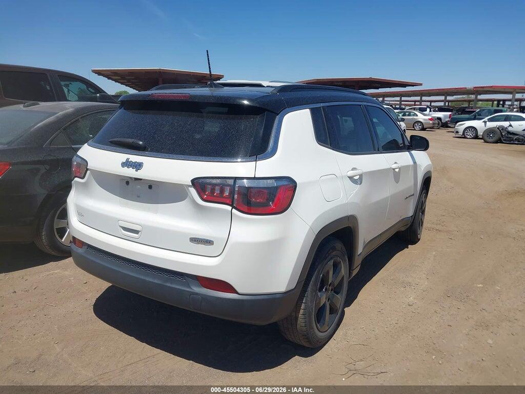 3C4NJCBB1JT368615 2018 JEEP COMPASS photo no. 4