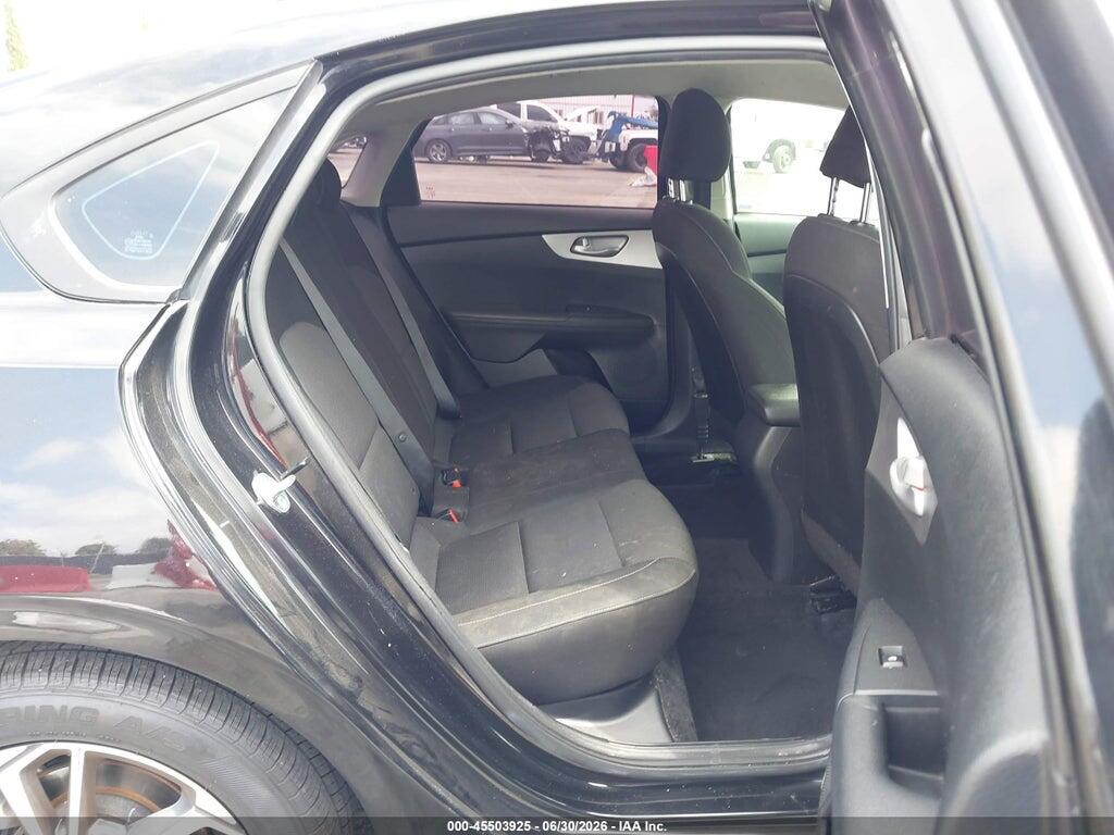 3KPF24AD9PE512600 2023 KIA FORTE photo no. 8