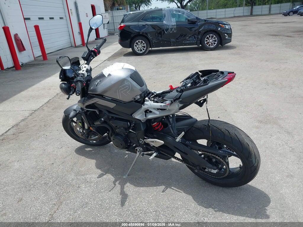 SMTA604SXRTBK0712 2024 TRIUMPH MOTORCYCLE STREET TRIPLE photo no. 3