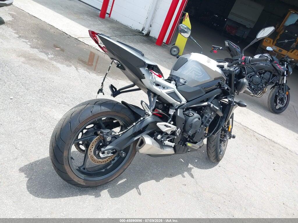 SMTA604SXRTBK0712 2024 TRIUMPH MOTORCYCLE STREET TRIPLE photo no. 4