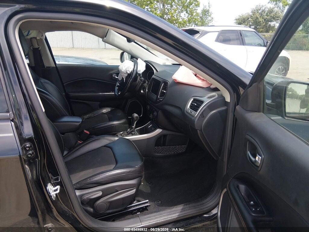 3C4NJCBB6JT503247 2018 JEEP COMPASS photo no. 5