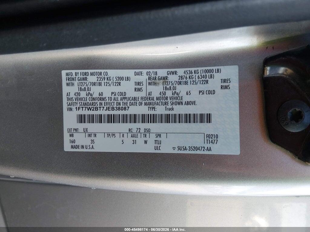 1FT7W2BT7JEB38087 2018 FORD F-250 photo no. 9