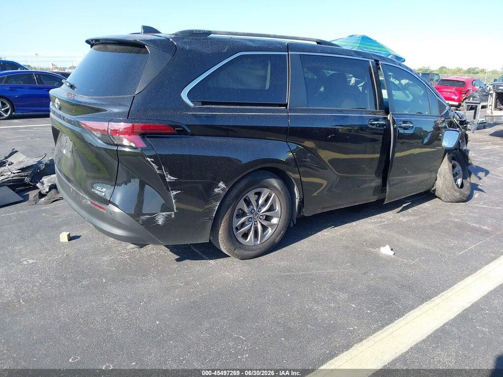 5TDYRKEC6NS103161 2022 TOYOTA SIENNA photo no. 4