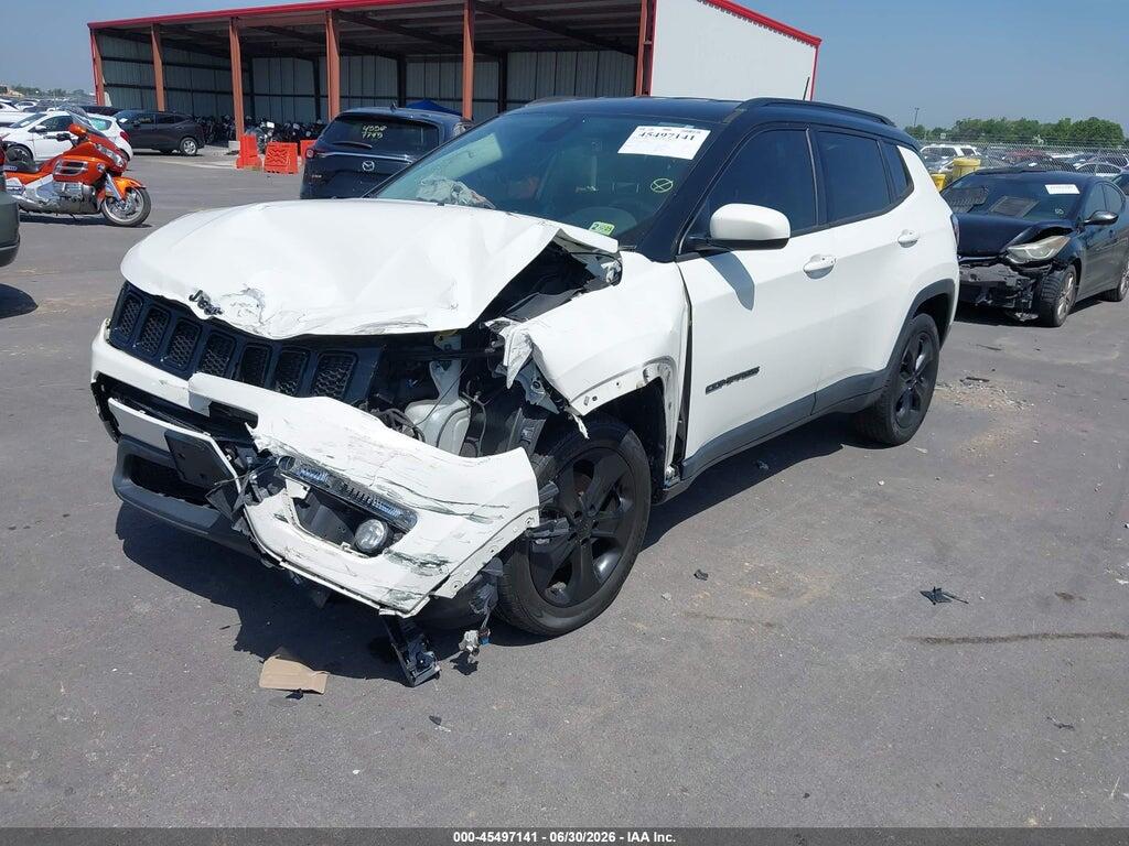 3C4NJDBB7JT394318 2018 JEEP COMPASS photo no. 2