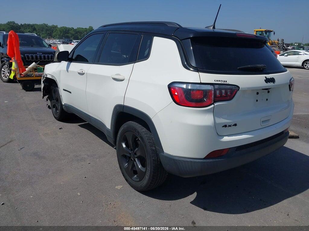 3C4NJDBB7JT394318 2018 JEEP COMPASS photo no. 3