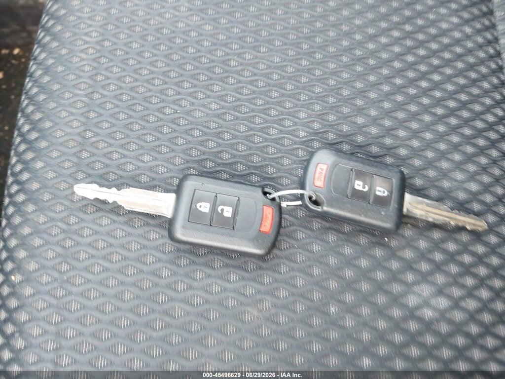 JA4AD2A33HZ052561 2017 MITSUBISHI OUTLANDER photo no. 11