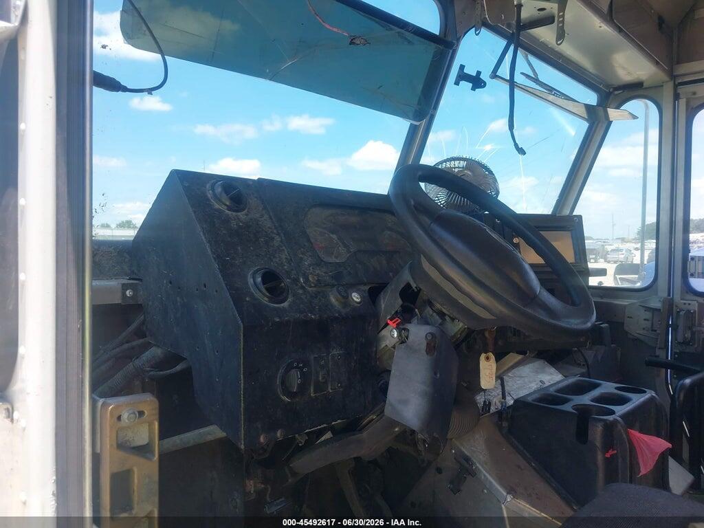 1FC3E4K63KDC57253 2019 FORD E-450 STRIPPED photo no. 7