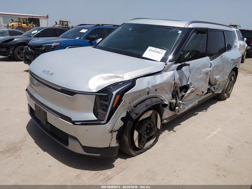 KNDAFFS50R6024100 2024 KIA EV9 photo no. 2