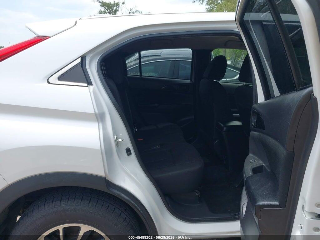 JA4AS3AA1LZ032795 2020 MITSUBISHI ECLIPSE CROSS photo no. 8