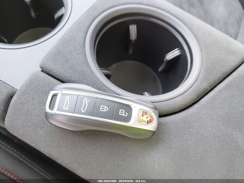 WP0AD2Y16PSA47181 2023 PORSCHE TAYCAN photo no. 11
