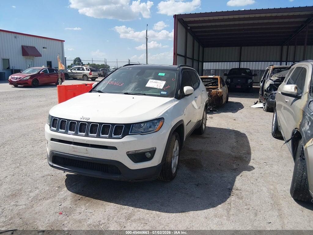 3C4NJCBB2JT256972 2018 JEEP COMPASS photo no. 2