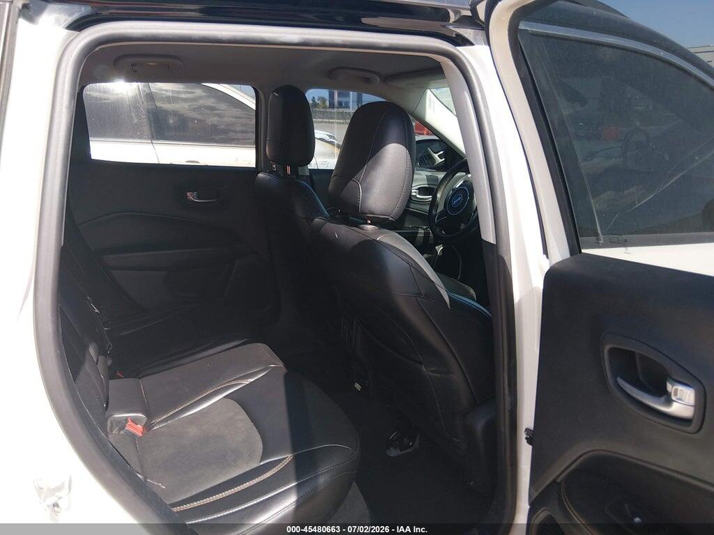 3C4NJCBB2JT256972 2018 JEEP COMPASS photo no. 8