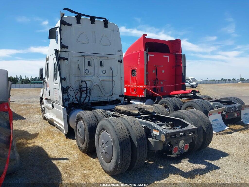 3AKJHHDR4PSNX9987 2023 FREIGHTLINER NEW CASCADIA 126 photo no. 3
