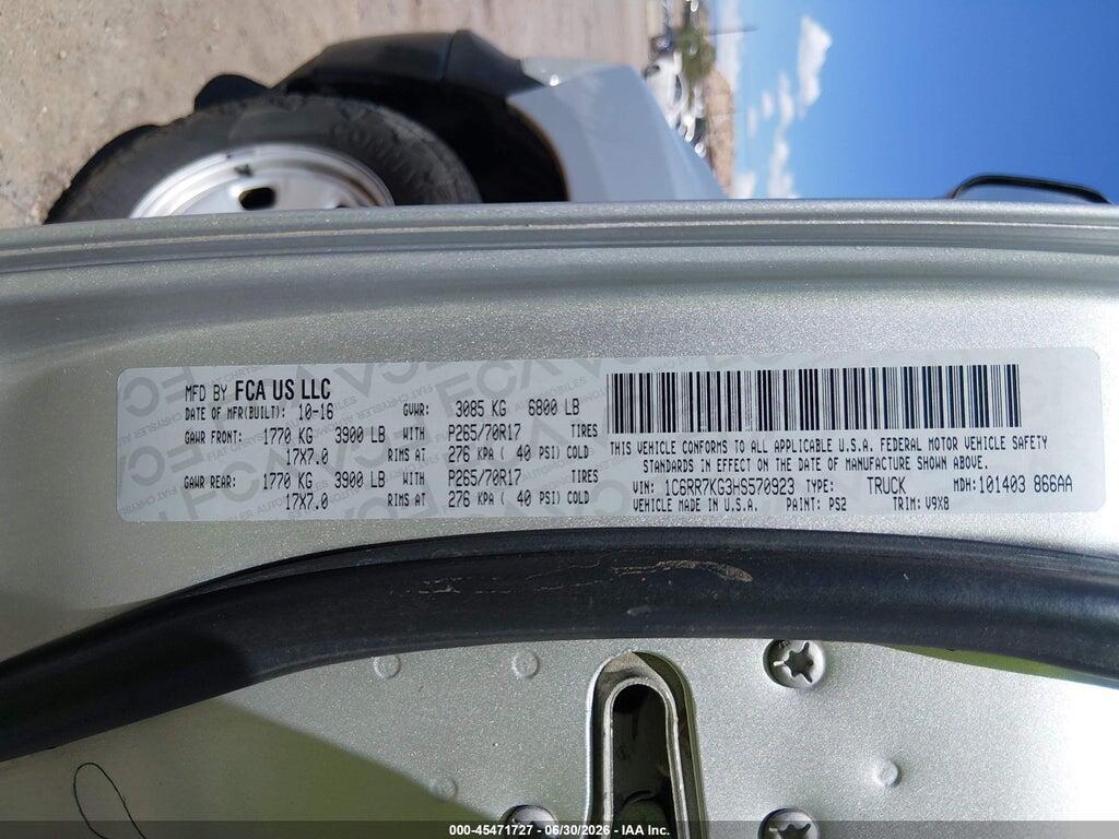 1C6RR7KG3HS570923 2017 RAM 1500 photo no. 9