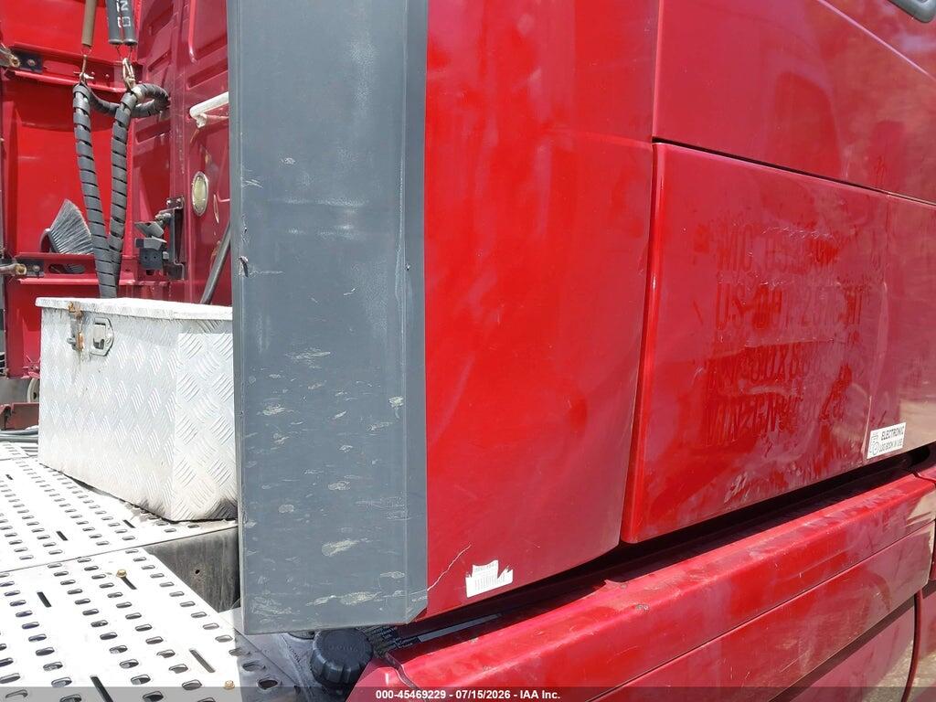 4V4NC9EH3GN949625 2016 VOLVO VN photo no. 12