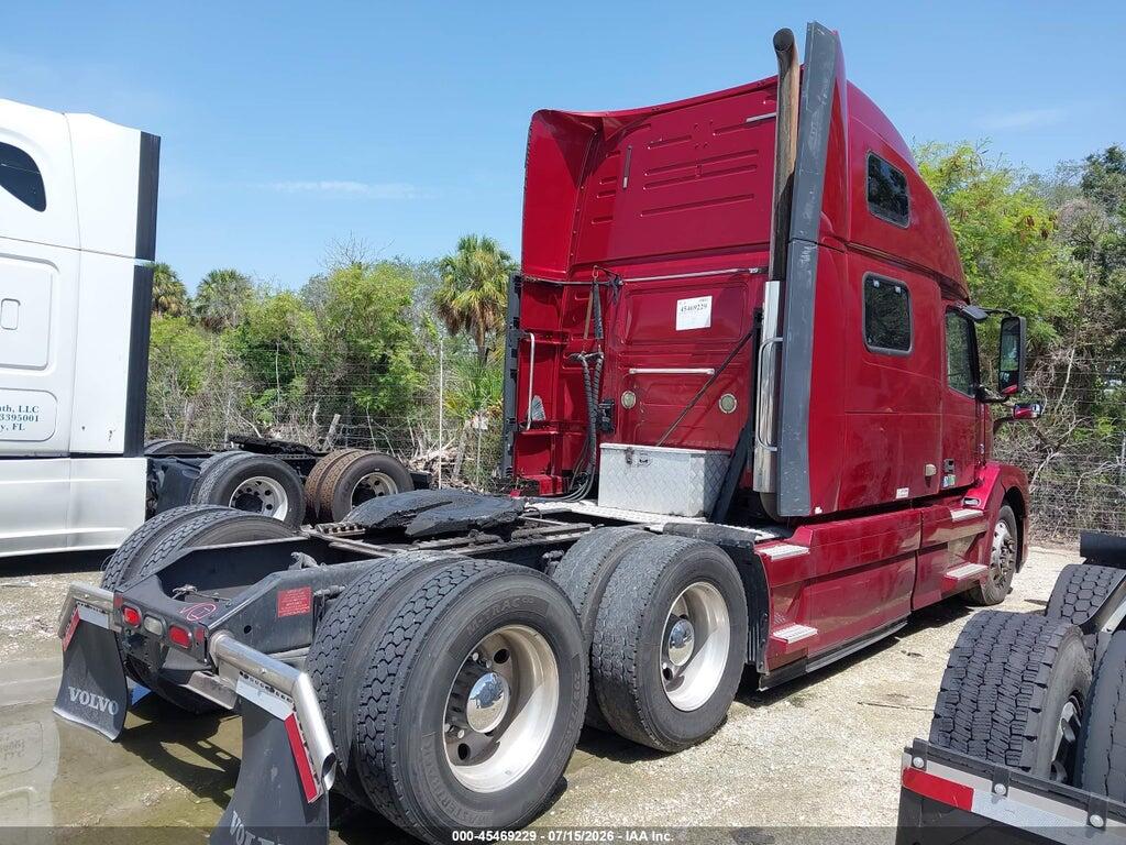 4V4NC9EH3GN949625 2016 VOLVO VN photo no. 4