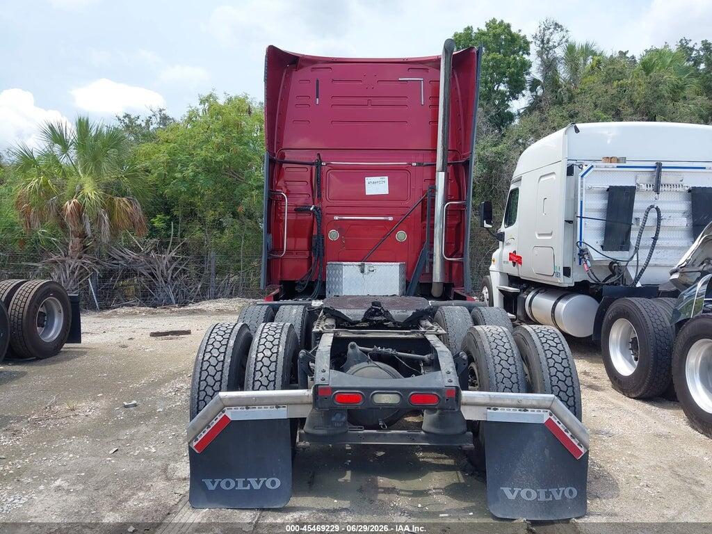 4V4NC9EH3GN949625 2016 VOLVO VN photo no. 8