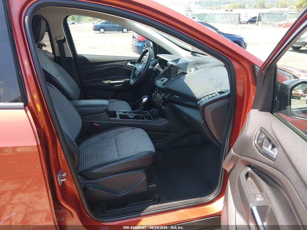 1FMCU9GDXKUB07028 2019 FORD ESCAPE photo no. 5