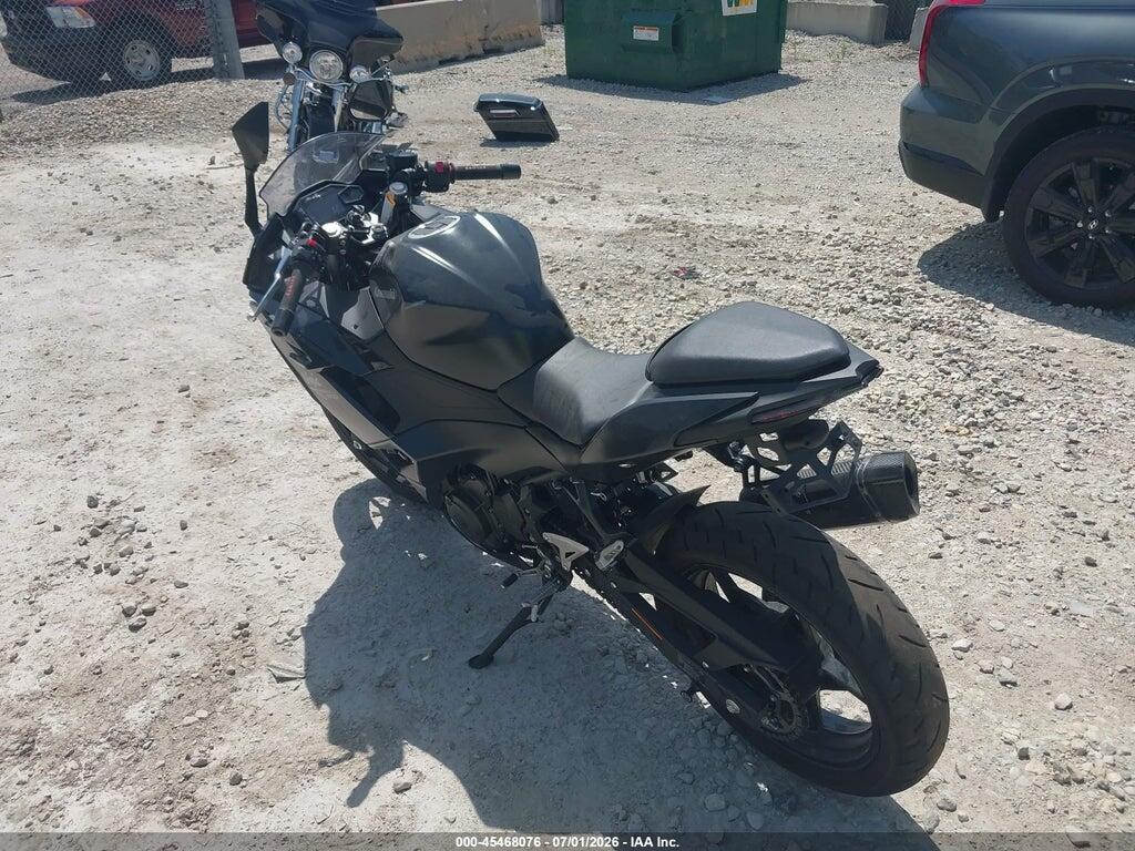 ML5EXGH18TDA93433 2026 KAWASAKI EX500 photo no. 3
