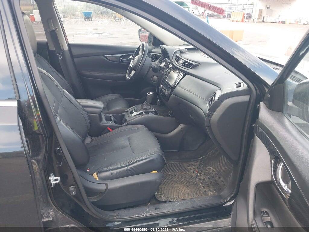 JN8AT2MT4HW146040 2017 NISSAN ROGUE photo no. 5