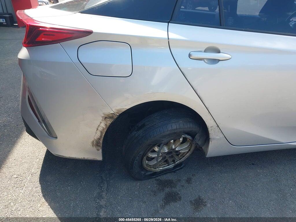 JTDKARFP9J3095544 2018 TOYOTA PRIUS PRIME photo no. 6