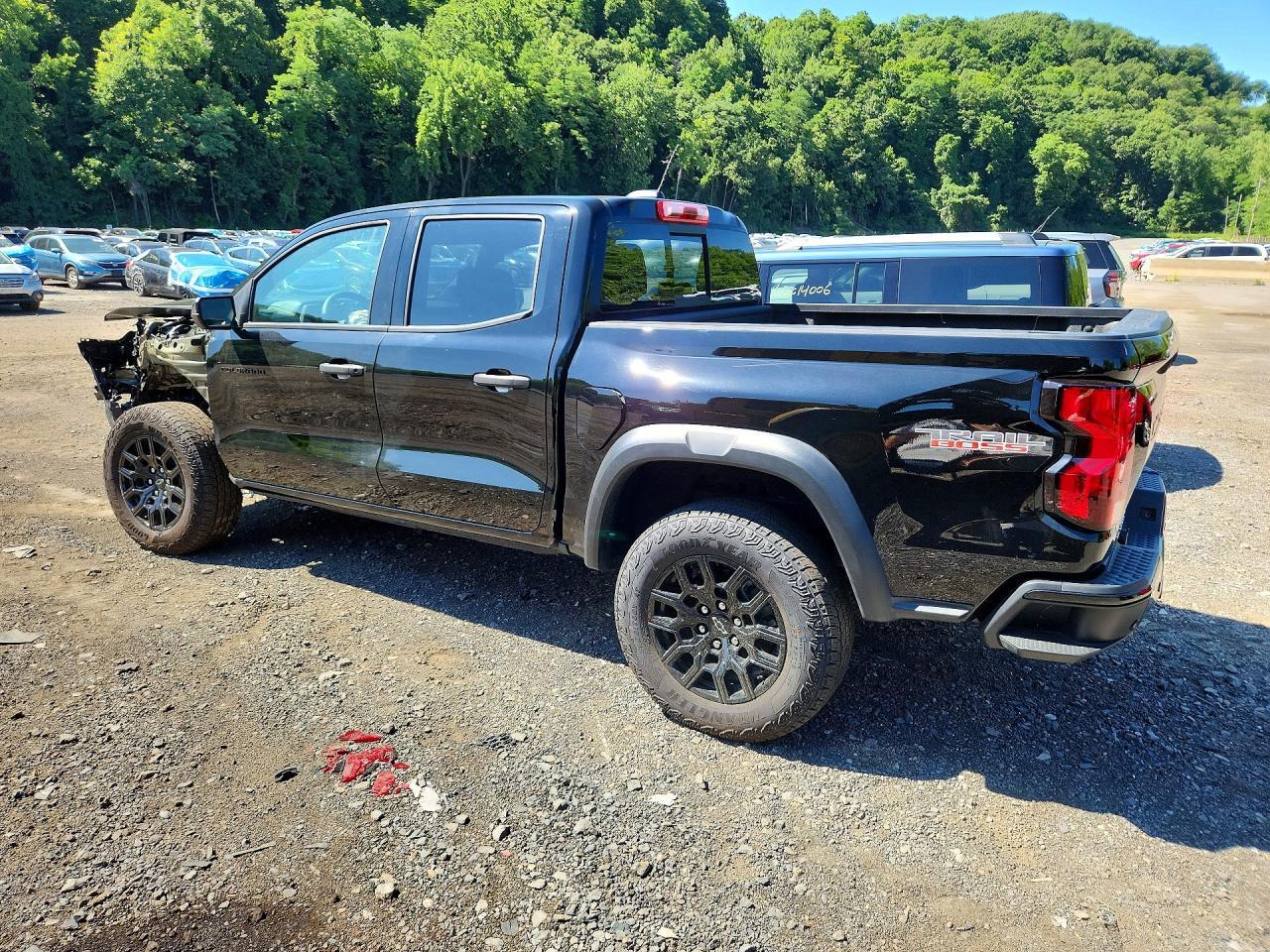 2025 CHEVROLET COLORADO TRAIL BOSS — Фото 2 из 12