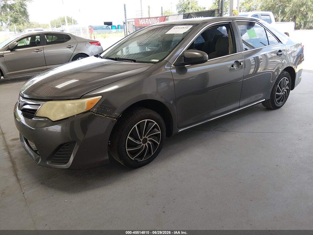 4T1BF1FK6EU459132 2014 TOYOTA CAMRY photo no. 2