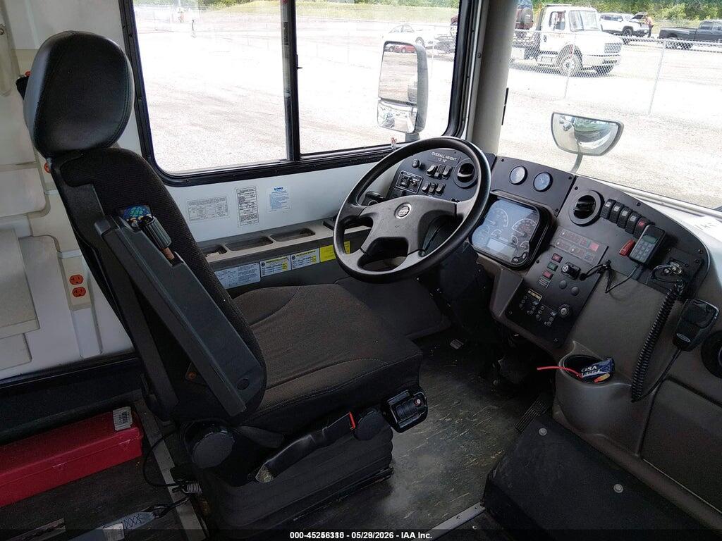 4UZADEDTXDCBW8662 2013 FREIGHTLINER CHASSIS photo no. 5