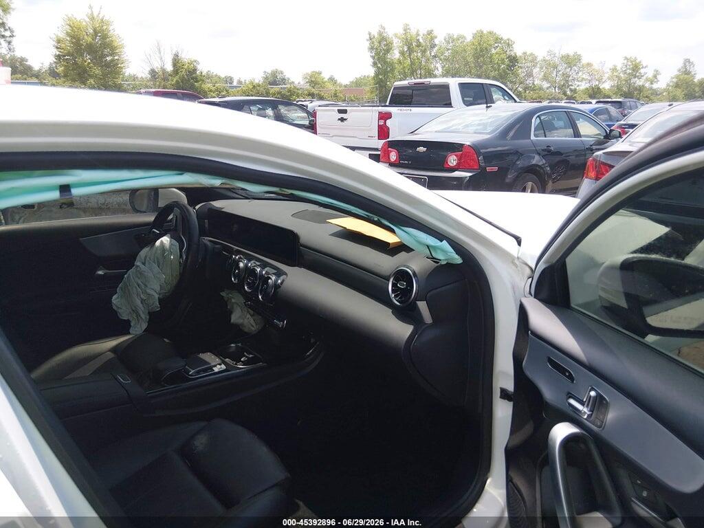 WDD3G4FBXKW016527 2019 MERCEDES-BENZ A 220 photo no. 5