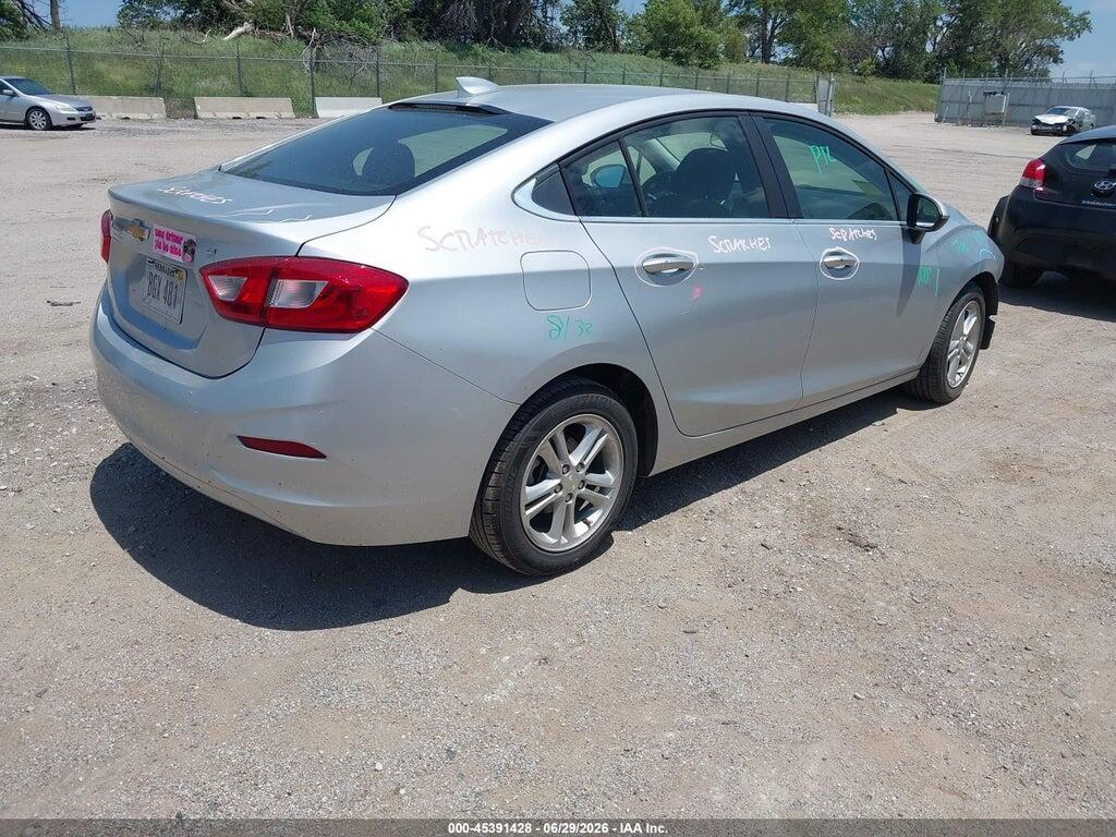 1G1BE5SM7J7233379 2018 CHEVROLET CRUZE photo no. 4