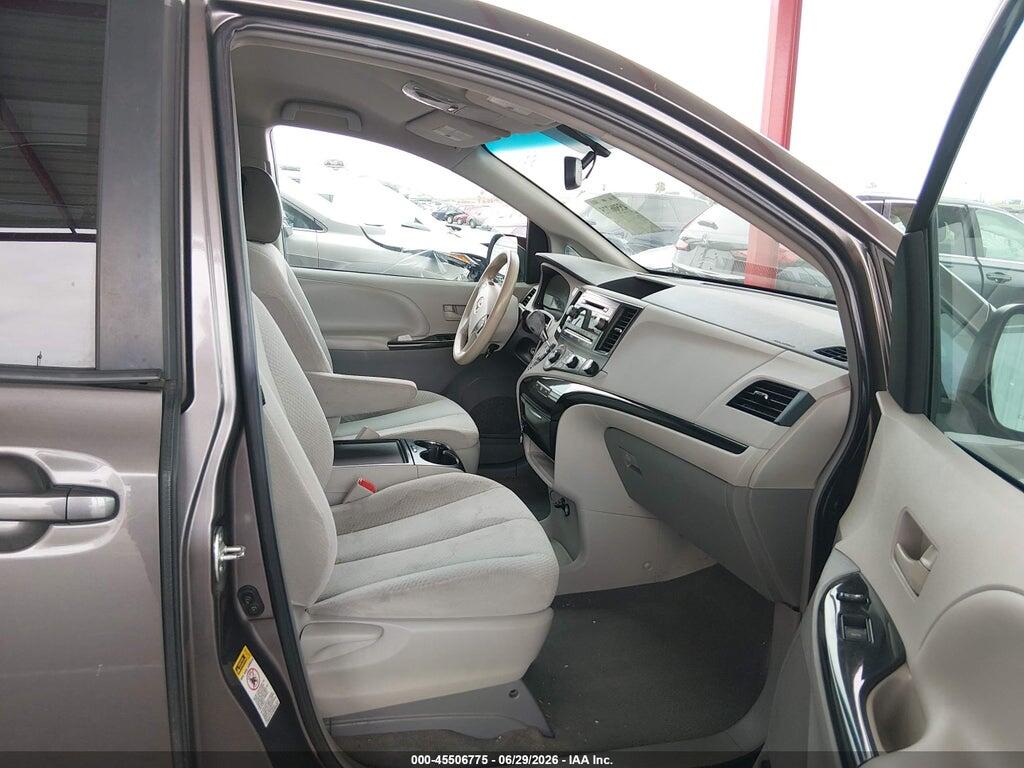 5TDKK3DC5CS217716 2012 TOYOTA SIENNA photo no. 5