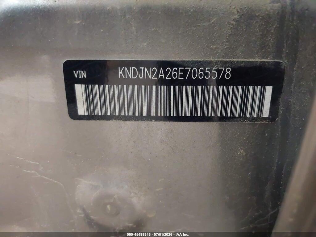 KNDJN2A26E7065578 2014 KIA SOUL photo no. 12