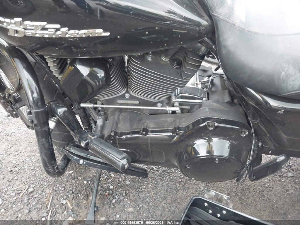 1HD1KB4128Y694246 2008 HARLEY-DAVIDSON FLHX photo no. 9