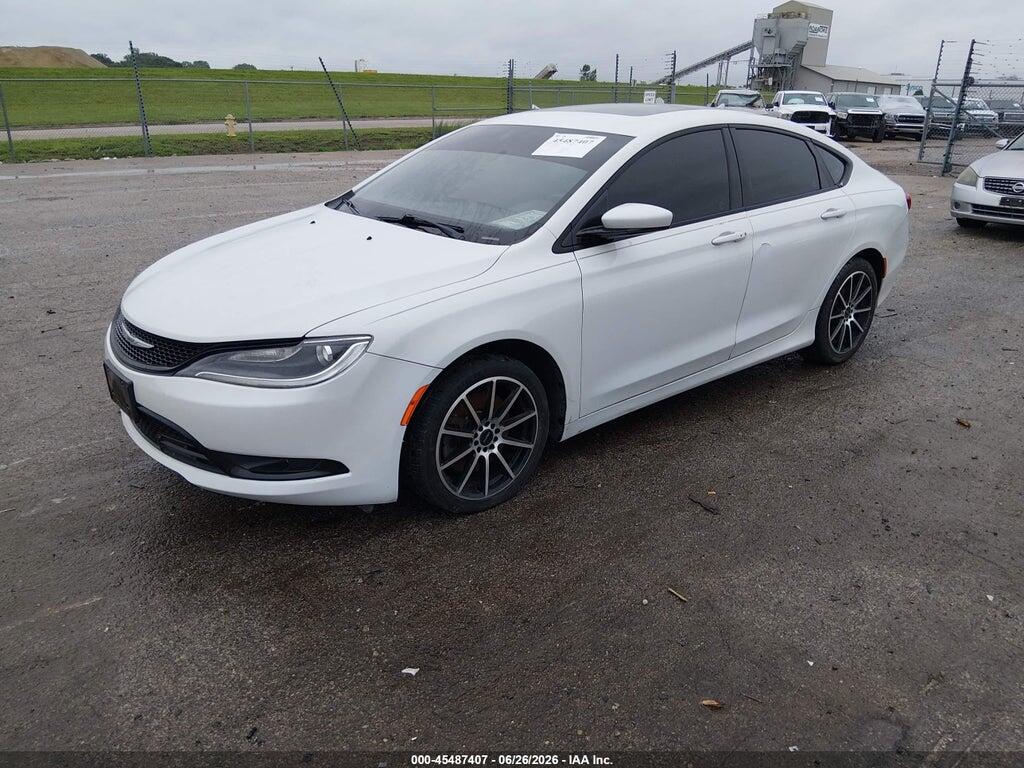 1C3CCCBG2FN673310 2015 CHRYSLER 200 photo no. 2
