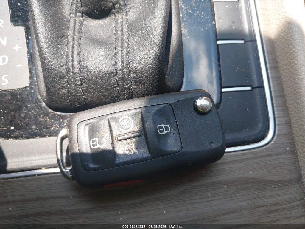 1VWCT7A3XHC029860 2017 VOLKSWAGEN PASSAT photo no. 11