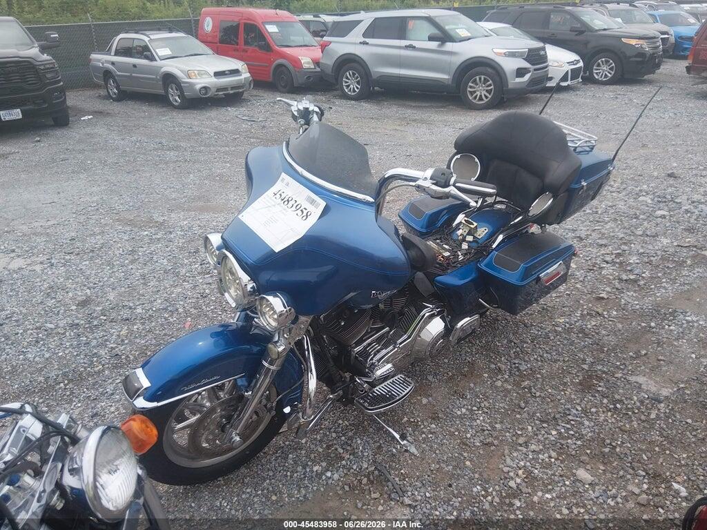 1HD1FCW166Y630411 2006 HARLEY-DAVIDSON FLHTCUI photo no. 2