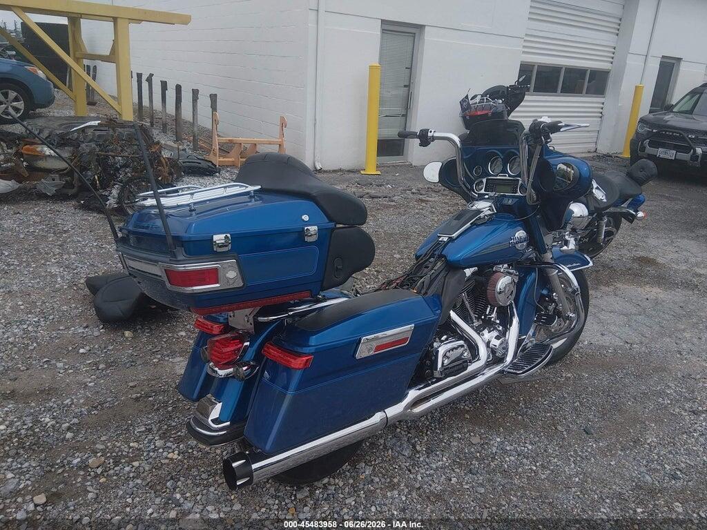 1HD1FCW166Y630411 2006 HARLEY-DAVIDSON FLHTCUI photo no. 4