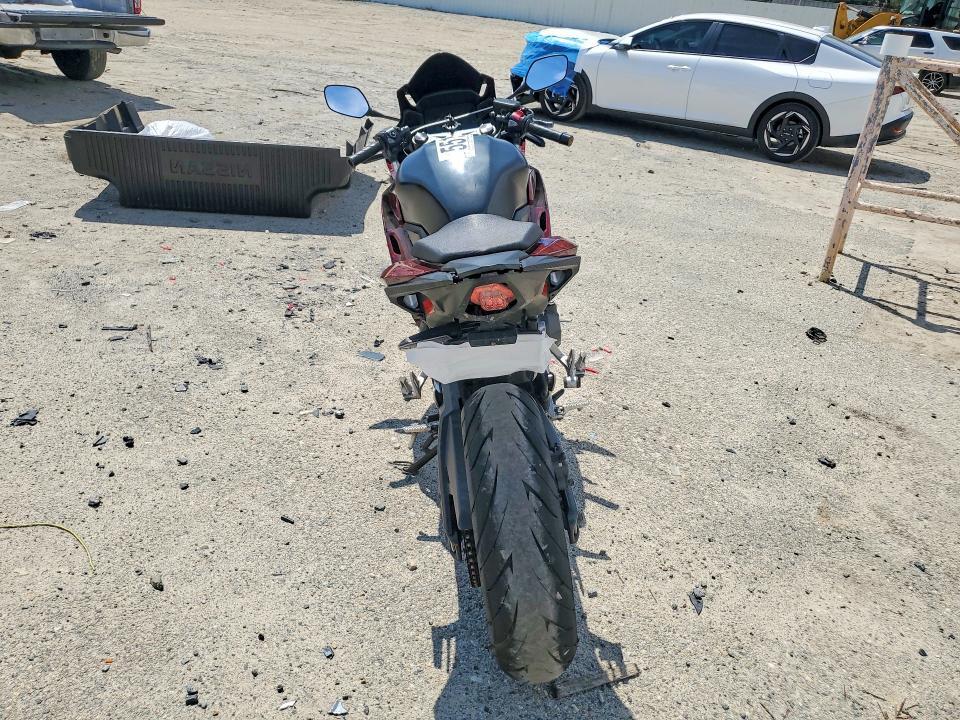 MLHPC7050R5000409 2024 HONDA CBR500 photo no. 4