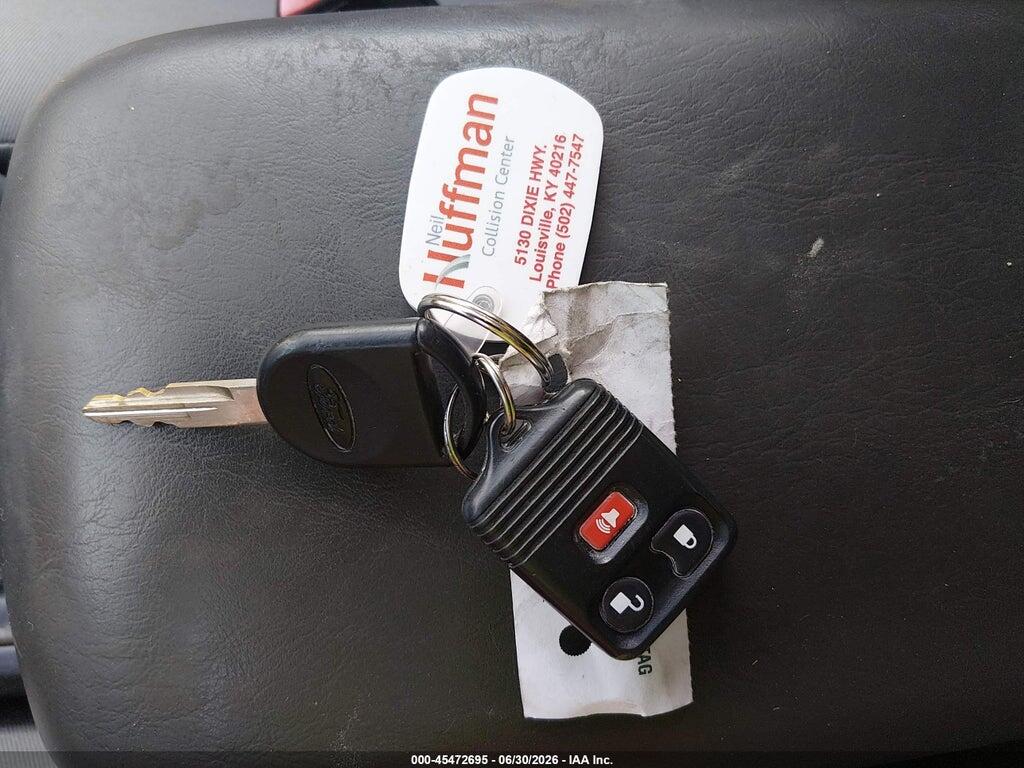 1FMYU93175KC45580 2005 FORD ESCAPE photo no. 11