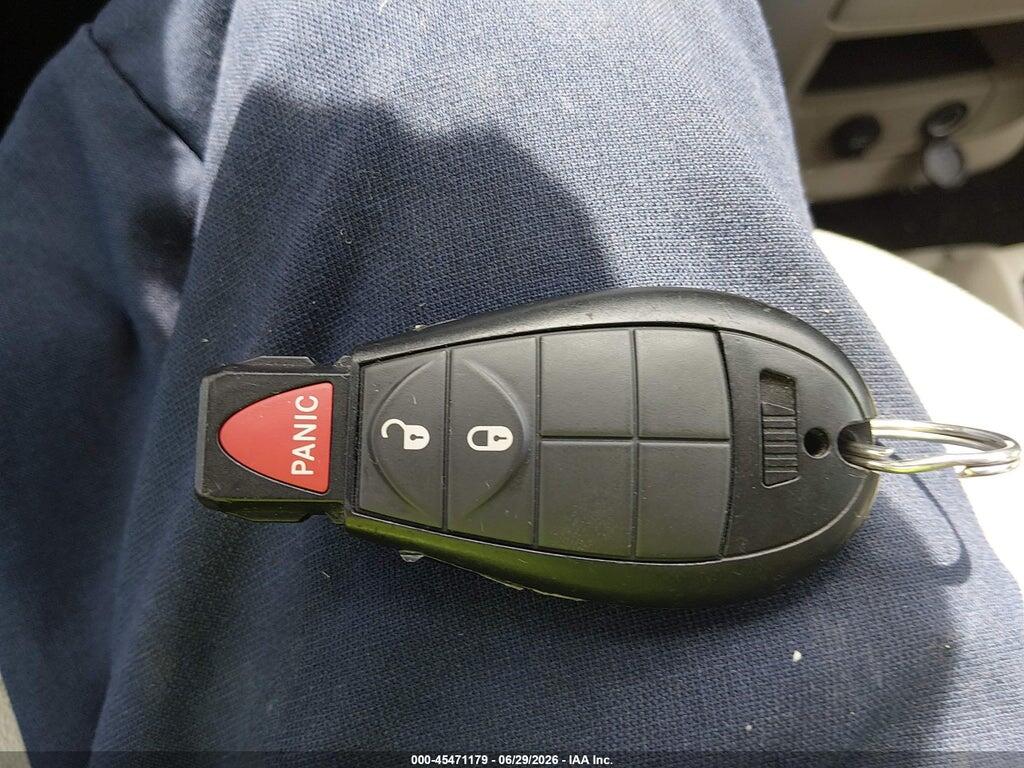 2C4RDGBG3CR104975 2012 DODGE GRAND CARAVAN photo no. 11