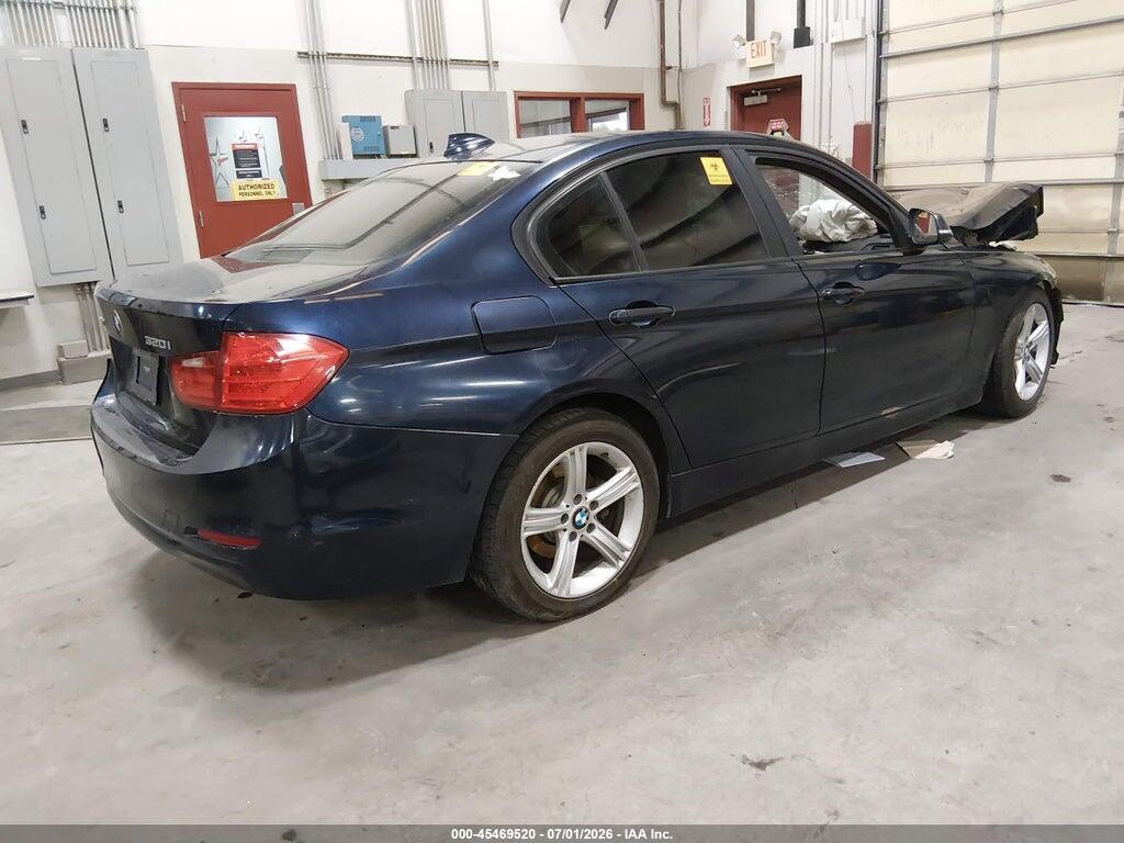 WBA3C3C59EF983758 2014 BMW 320I photo no. 4