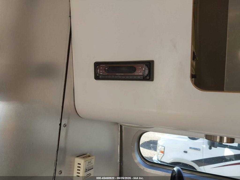 1STBFAF2X6J518868 2006 AIRSTREAM 22 CCD photo no. 11