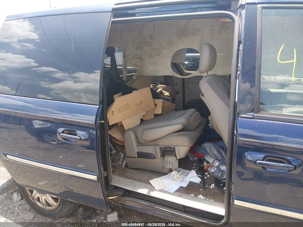 2C4GP54L45R416741 2005 CHRYSLER TOWN & COUNTRY photo no. 8