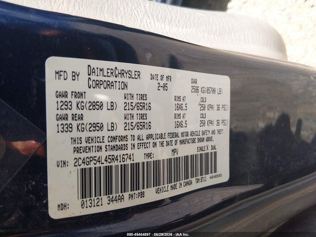 2C4GP54L45R416741 2005 CHRYSLER TOWN & COUNTRY photo no. 9