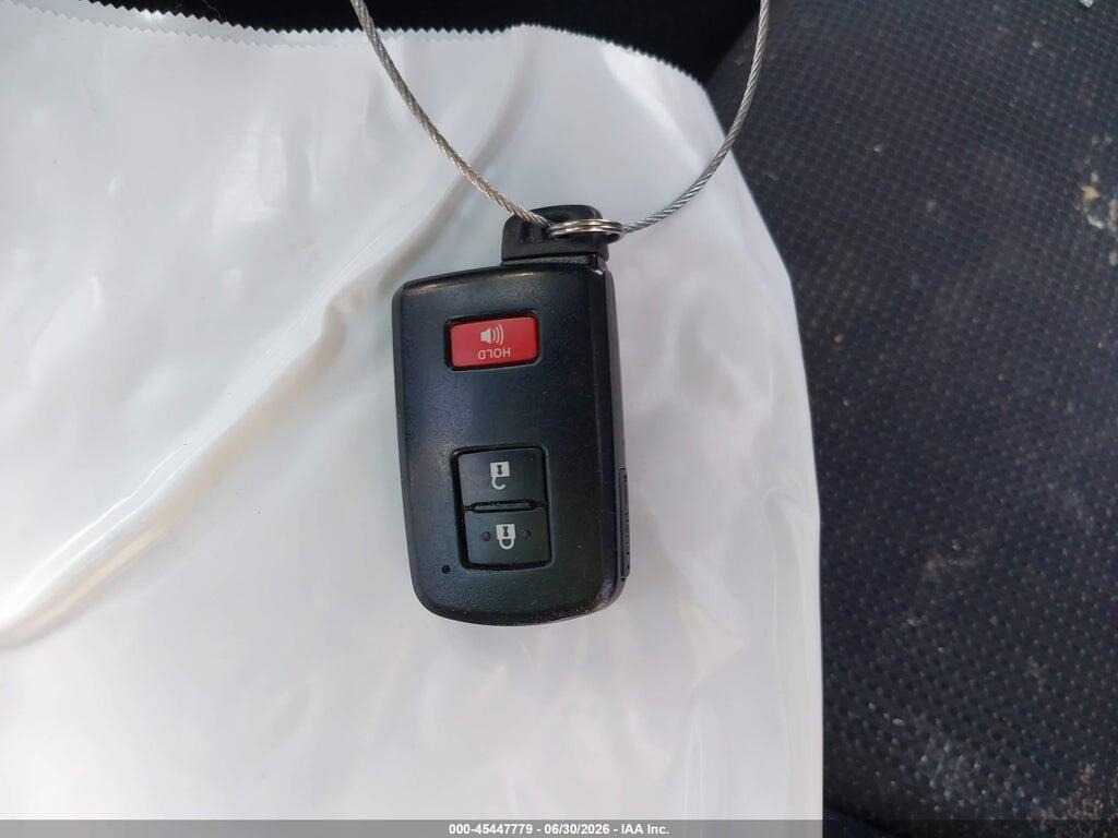 JTMRFREV2JJ719096 2018 TOYOTA RAV4 photo no. 11