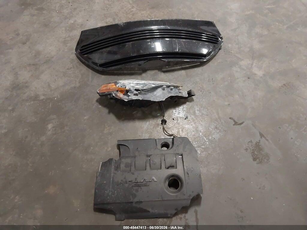 5YFBURHEXJP842563 2018 TOYOTA COROLLA photo no. 12